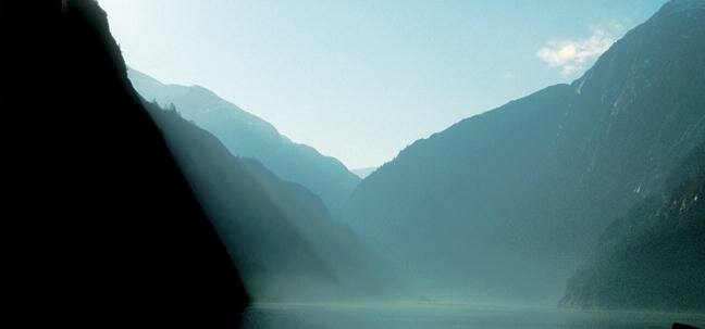 Alaska mountains with ocean